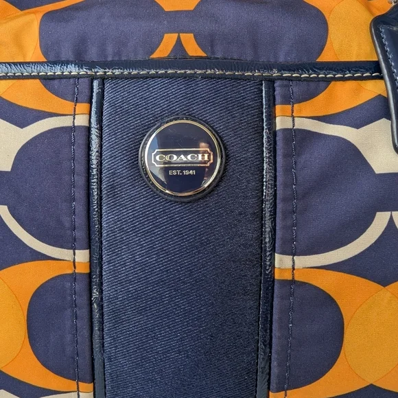 🌹Coach D 24541 Black and Orange Graphic Shoulder Bag - Picture 2 of 12